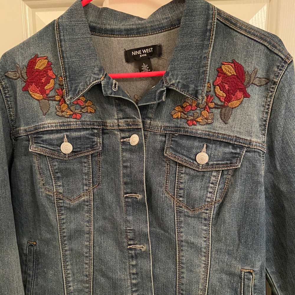 Embroidery denim jacket